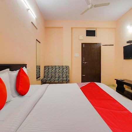 Hotel O R.J.International Pedda Ambarpet 外观 照片