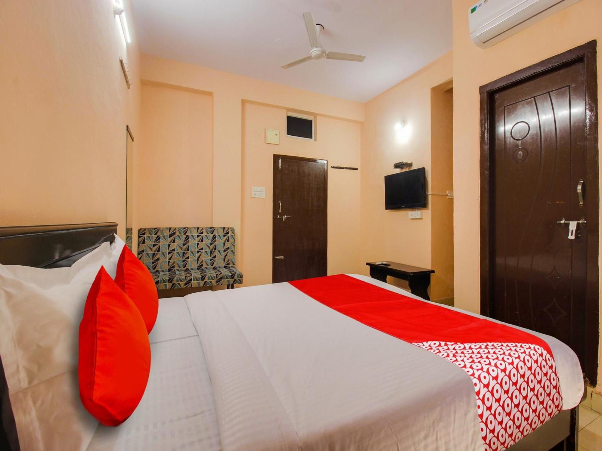 Hotel O R.J.International Pedda Ambarpet 外观 照片