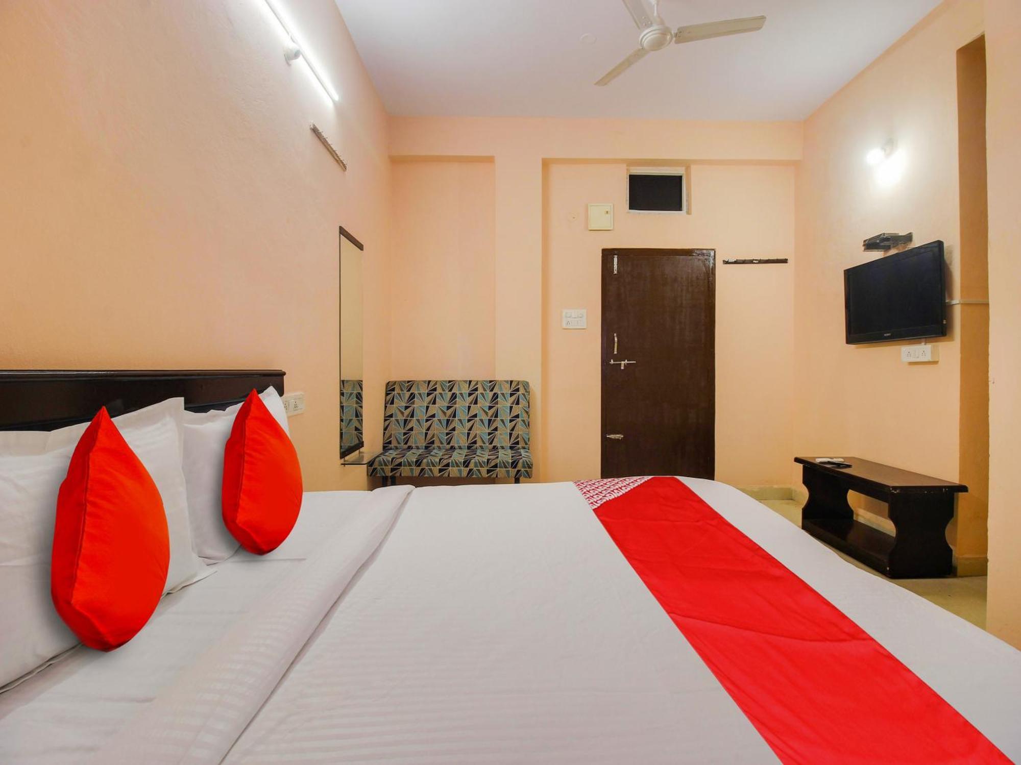 Hotel O R.J.International Pedda Ambarpet 外观 照片