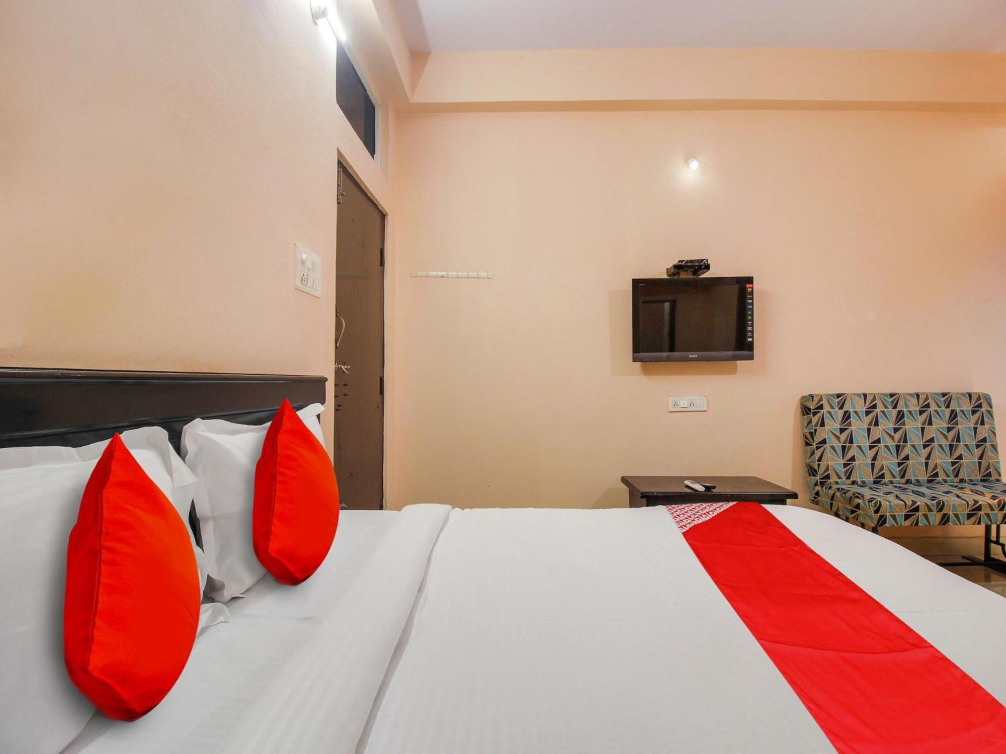 Hotel O R.J.International Pedda Ambarpet 外观 照片