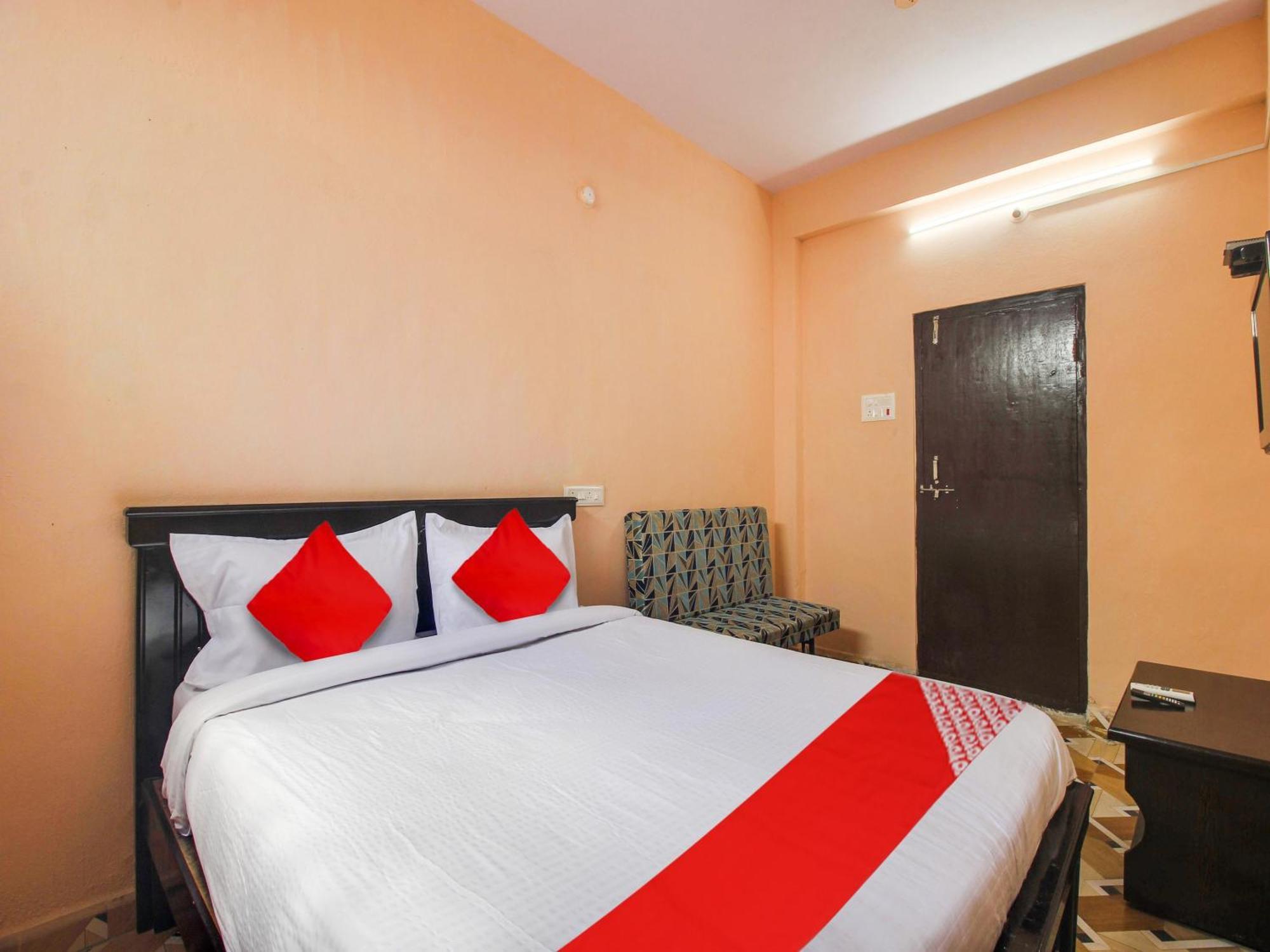 Hotel O R.J.International Pedda Ambarpet 外观 照片