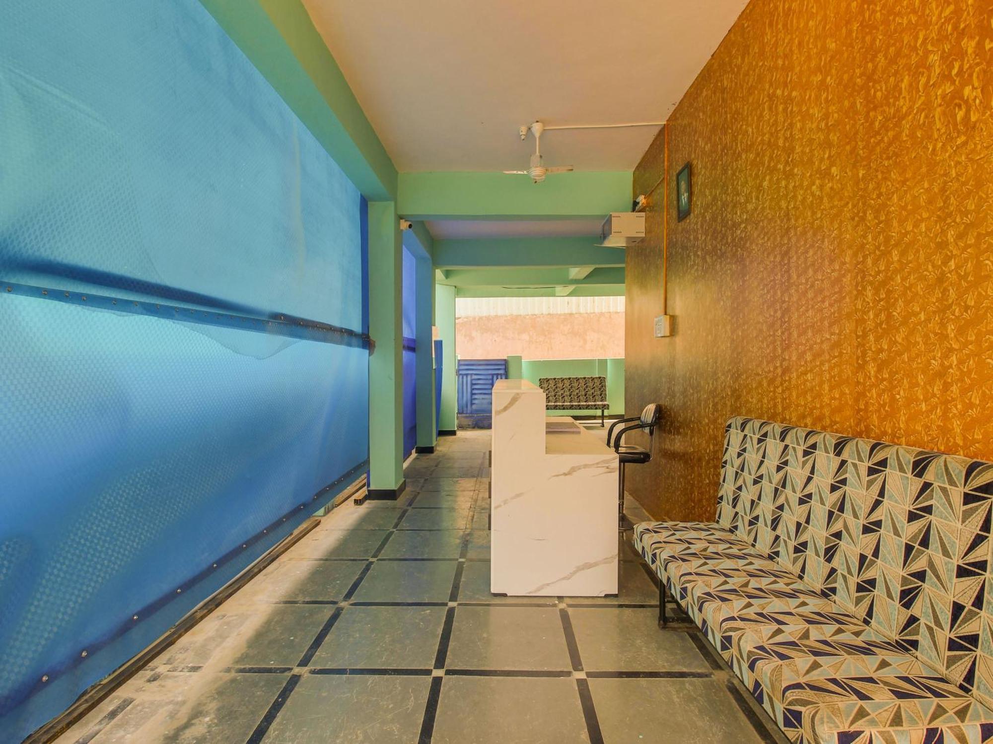 Hotel O R.J.International Pedda Ambarpet 外观 照片