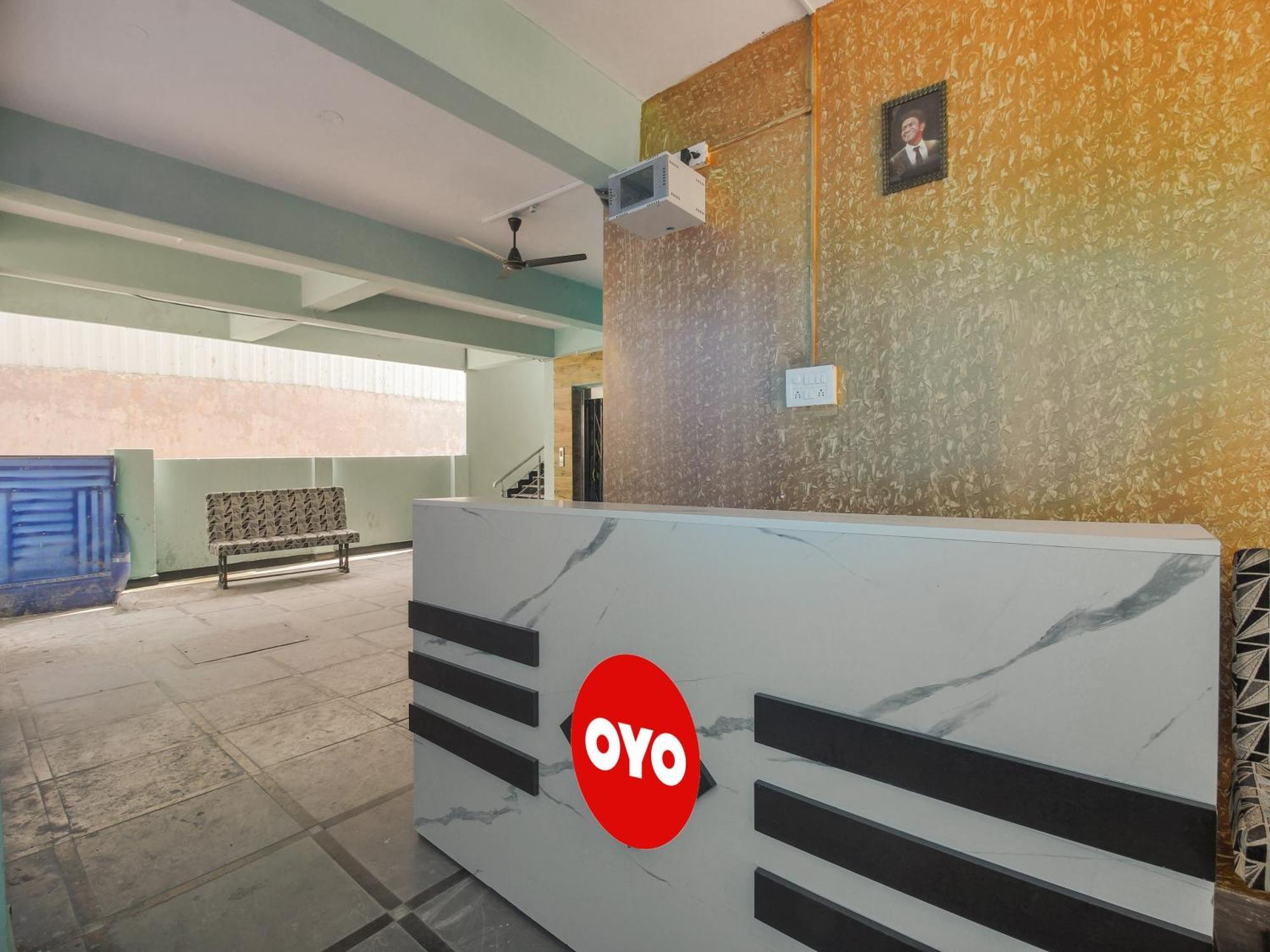 Hotel O R.J.International Pedda Ambarpet 外观 照片